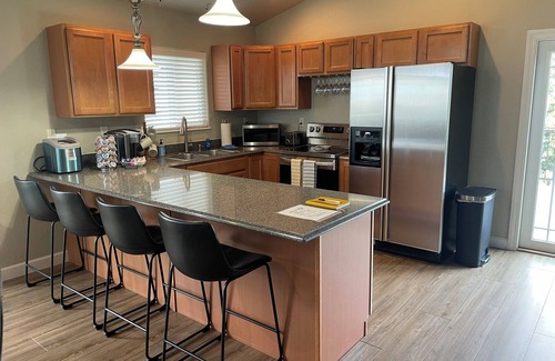 Rapid City Casa | Immaculate modern home with stunning views nestled into a beautiful valley.