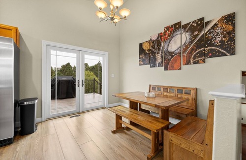 Rapid City Casa | Immaculate modern home with stunning views nestled into a beautiful valley.