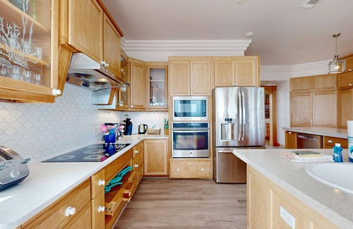 Marineland Acres Casa | Immaculate oceanfront house with pool, fitness room & deck - dog-friendly