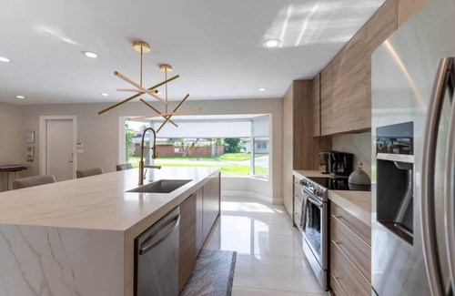 Dolphin Isles Casa | Immaculate Pool House - Only Two Blocks to the Beach!!!!