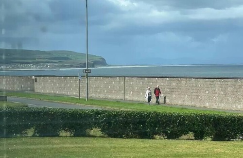 Portstewart Casa | Immaculate sea view 4-Bed House in Portstewart