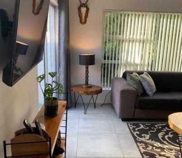 George Casa | Immaculate self catering family home