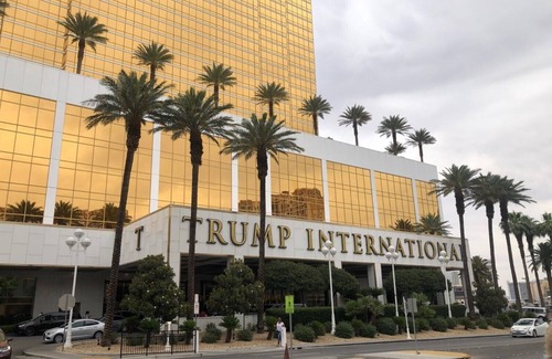 Las Vegas Hotel | Immaculate Studio in Trump Tower