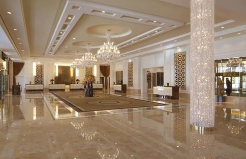 Las Vegas Hotel | Immaculate Studio in Trump Tower