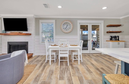 Demere Park Casa | Immaculate 4 bed/3.5 bath Home with Private Pool