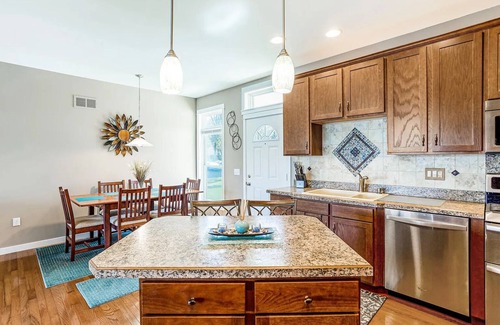 Moscow Casa | Immaculate Waterfront Cottage on Silver Lake in Irish Hills
