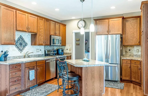 Moscow Casa | Immaculate Waterfront Cottage on Silver Lake in Irish Hills