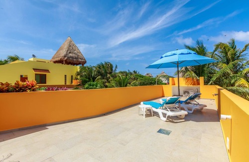 Colonia Salina Chica Villa | ¡Nuevo apartamento privado! Piscina de agua salada, cerca de la playa y del pueblo. BBQ!