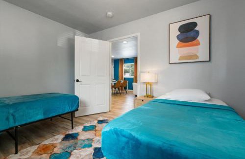 St. Johns Casa | Immediate Access to Highway 35 - Remodeled Haven