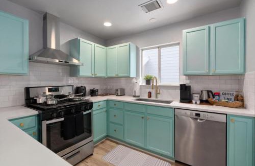 St. Johns Casa | Immediate Access to Highway 35 - Remodeled Haven