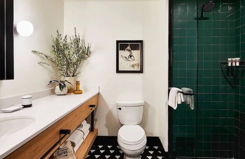 Merced Hotel | Immerse in History - Comfortable Main Street | 3 Units | Near Lake Yosemite
