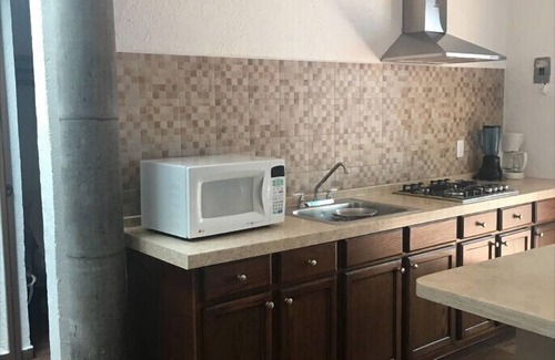 Tres de Mayo Casa | Casa Brisa en Burgos Cuernavaca, México