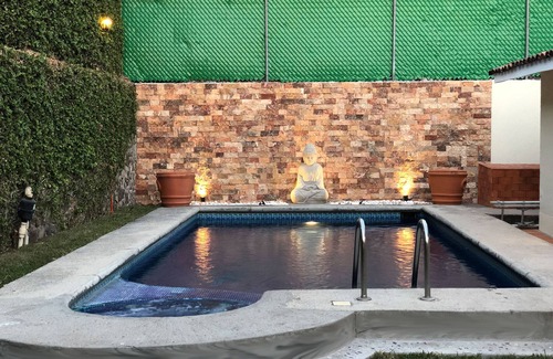 Tres de Mayo Casa | Casa Brisa en Burgos Cuernavaca, México