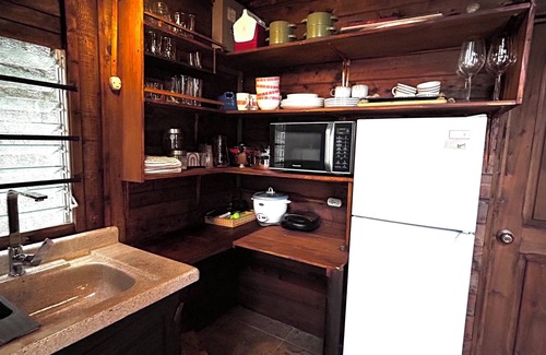 San Isidro Cabina | Immerse yourself in the serenity and natural beauty of our cozy mountain cabin