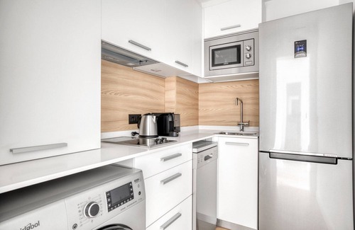 El Viso Apartamento | Immpecable Chamartín 1BR w/terrace, by Blueground