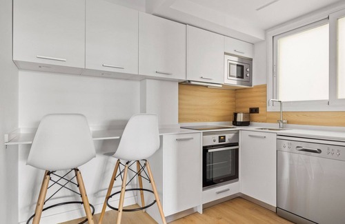 El Viso Apartamento | Immpecable Chamartín 2BR w/terrace, by Blueground