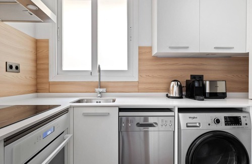 El Viso Apartamento | Immpecable Chamartín 2BR w/terrace, by Blueground