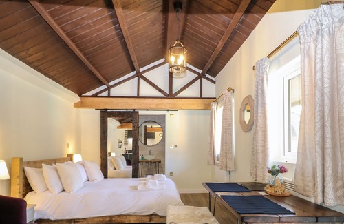 Aldermaston Wharf Apartamento | IMPALA - NO.6, pet friendly, with a garden in Goring-On-Thames