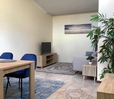 Ladysmith Apartamento | Impala Suite -Entire Unit- 2 bedroom with 1 ensuite bathroom