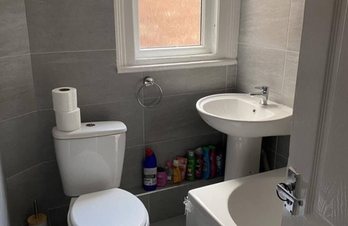 Anfield Casa | Impeccable 2-bed House in Liverpool