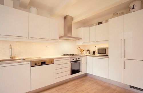 Haarlemmerbuurt Apartamento | Impeccable 3-Bed Apartment in Amsterdam