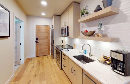 Tamarack Resort Apartamento | Impeccable Condo|Pet Friendly|Juliette Balcony