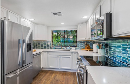 Maalaea Condominio | IMPECCABLE! LUXURY GROUND FLOOR DIRECT OCEANFRONT. 50' TO THE TURTLE SANCUARY!