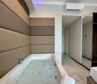 Chiaia Casa | Imperatrice Suites