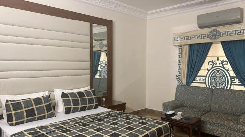 D.H.A. Hotel | Imperial Guest House DHA