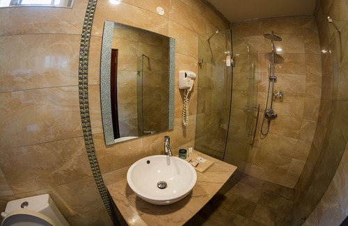 Entebbe Hotel | Imperial Heights Hotel, Entebbe