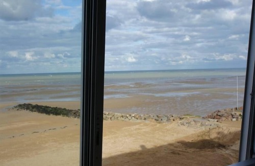 Courseulles-sur-Mer Apartamento | IMPRENSABLE SEA VIEW - 2 rooms Courseulles-sur-Mer 4 people