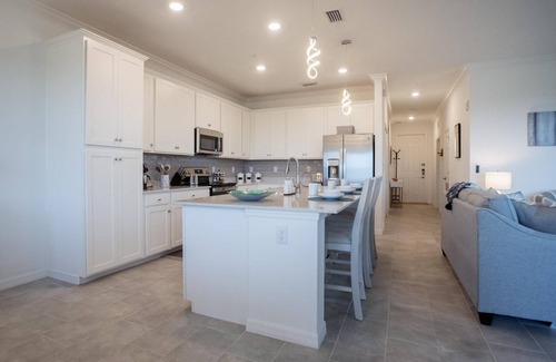 Lakewood Ranch Condominio | Impressive brand new 4th Floor 2/bed, 2/bath with golf & lake view