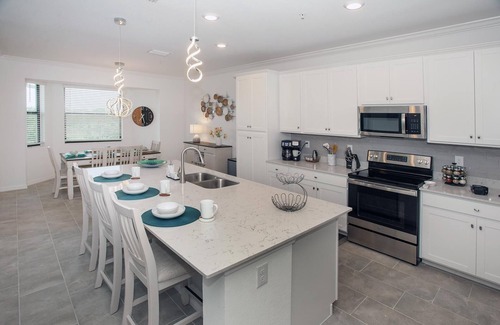 Lakewood Ranch Condominio | Impressive brand new 4th Floor 2/bed, 2/bath with golf & lake view