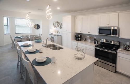 Lakewood Ranch Condominio | Impressive brand new 4th Floor 2/bed, 2/bath with golf & lake view