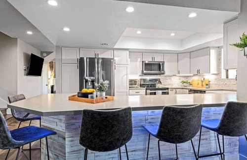 Winter Gardens Casa | Impressive Hillside Estate Heated Pool+Sunset View