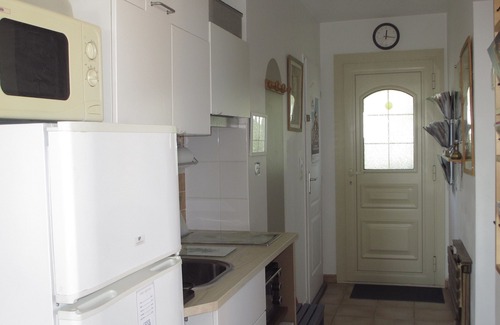 Vernegues Apartamento | Cottage F2 en villa provenzal, tranquila, piscina y jardín, vista Ste Victoire