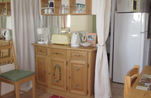 Vernegues Apartamento | Cottage F2 en villa provenzal, tranquila, piscina y jardín, vista Ste Victoire