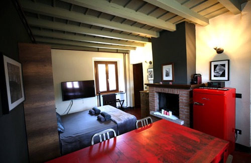 Olgiate Molgora Cabaña | In a historic park, close to Lake Como and Milan.