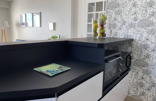 Saint-Cast-le-Guildo Apartamento | In a quiet residence, tastefully decorated apartment with sea view