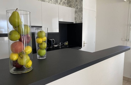 Saint-Cast-le-Guildo Apartamento | In a quiet residence, tastefully decorated apartment with sea view