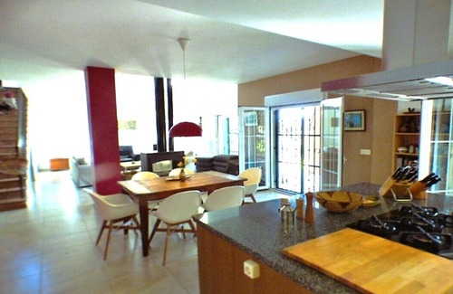 Salvatierra de Santiago Villa | En un mundo propio, una casa ecológica en plena naturaleza.