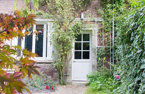 Gare-Jouvenet Casa | En un jardín cerrado en el corazón de Rouen.