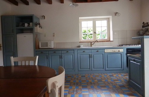Courcay Casa | In an enclosed garden, old house near the Loire castles