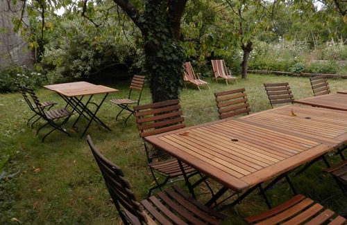 Courcay Casa | In an enclosed garden, old house near the Loire castles