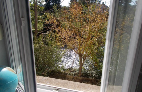 Remalard-en-Perche Apartamento | In an old mill studio by the river in the heart of the park of the perche