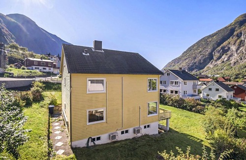 Ardalstangen Apartamento | Alojamiento de 2 habitaciones en Årdalstangen