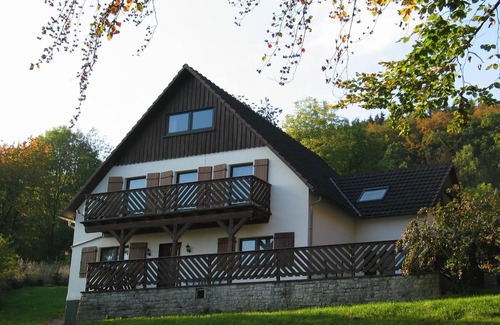 Medebach Villa | In der Waldemei - Seis Habitaciones Villa, Capacidad 20