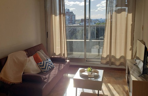 Tres Cruces Apartamento | In front of Terminal Tres Cruces with views.
