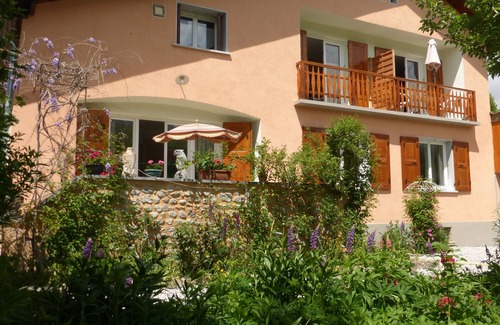 Barcelonnette Apartamento | ENFRENTANDO LAS MONTAÑAS no pasó por alto T2 *** en el JARDÍN en el 1er piso de un CHALET