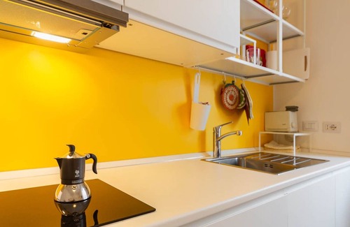 Milan Apartamento | In Milan and yet at home: The Yellow House studio!
